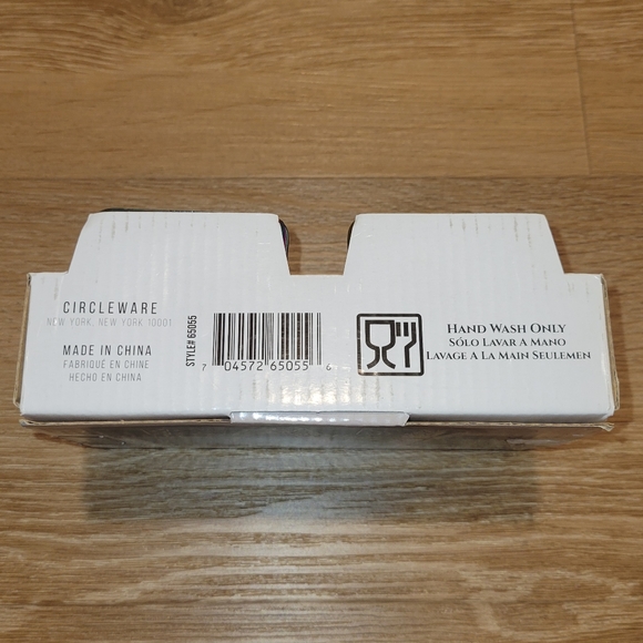 2 Piece 4 OZ Eiffel Tower Rainbow Luster Glass Salt And Pepper Shaker Set New - Picture 4 of 4